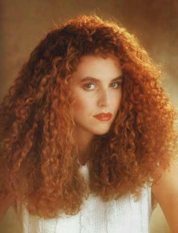 Những mái tóc có cho tiền bạn cũng không dám làm nhưng lại là xu hướng làm  đẹp của chị em trong thập niên 80
