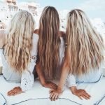Làm cách nào thuần hóa mái tóc xơ rối mùa hè?