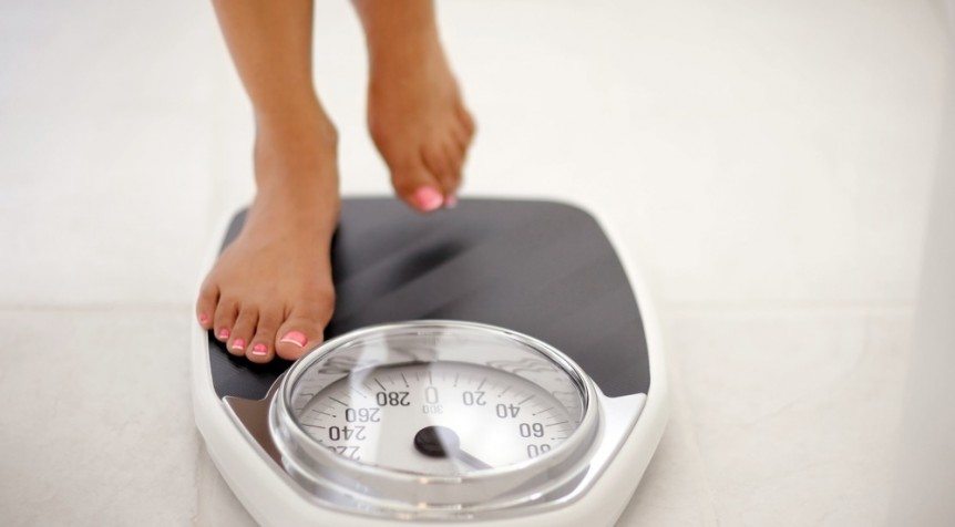 Kiểm tra cân nặng thường xuyên