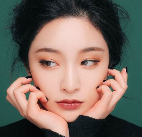 Tạo bọng mắt – bí kíp makeup “hack tuổi” của các Ulzzang xứ Hàn