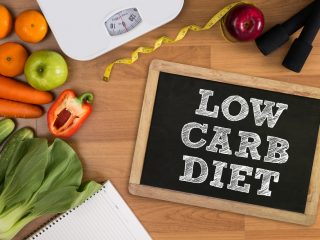 Chế độ giảm cân low carb không có nghĩa là loại bỏ hoàn toàn tinh bột
