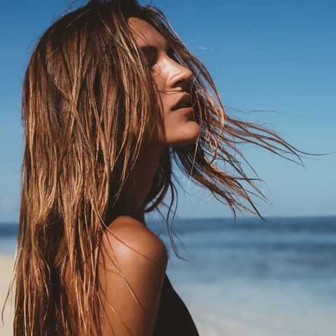 8 công thức kết hợp tóc nâu + highlight dành riêng cho mùa hè