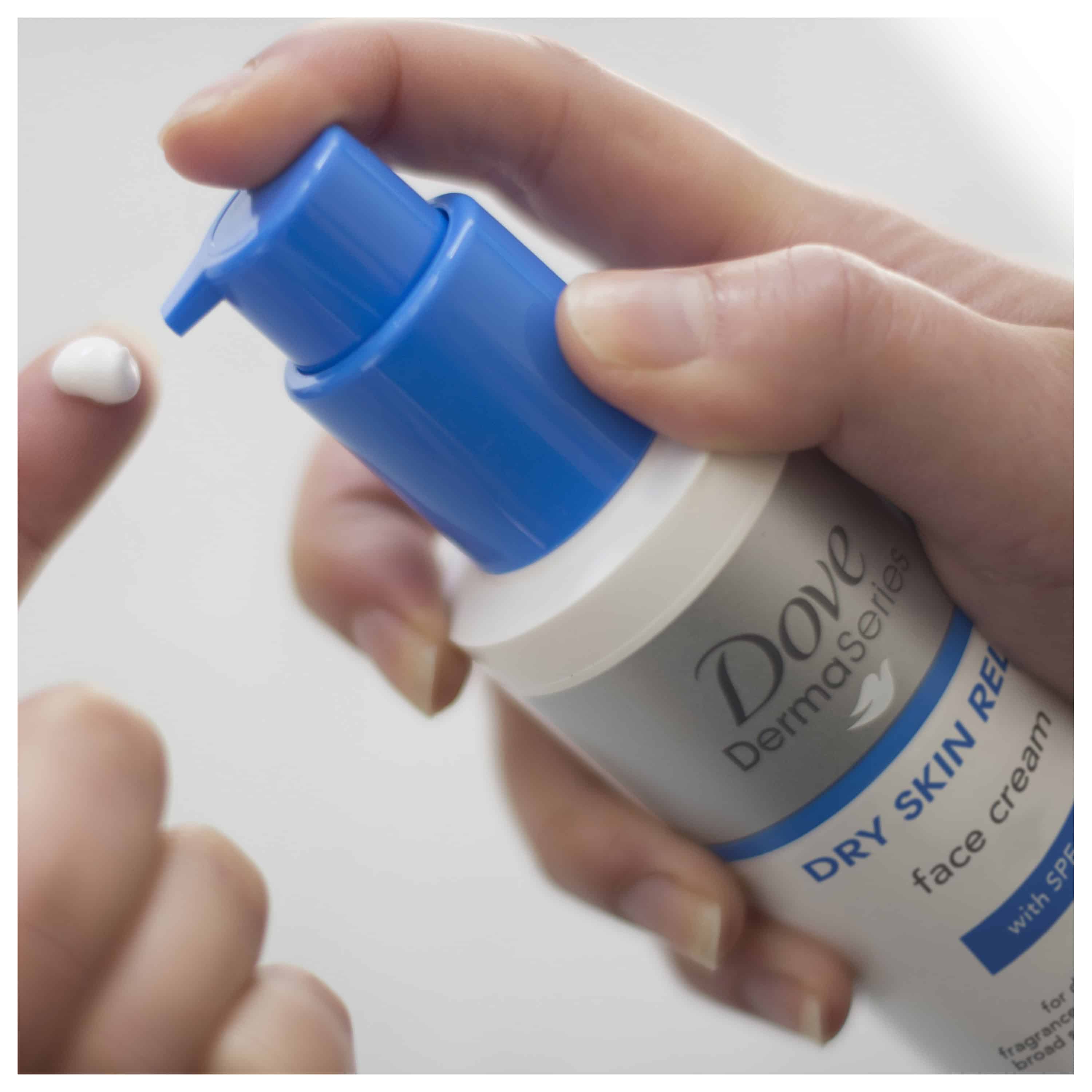 Kem dưỡng ẩm Dove DermaSeries Dry Skin Relief SPF 15