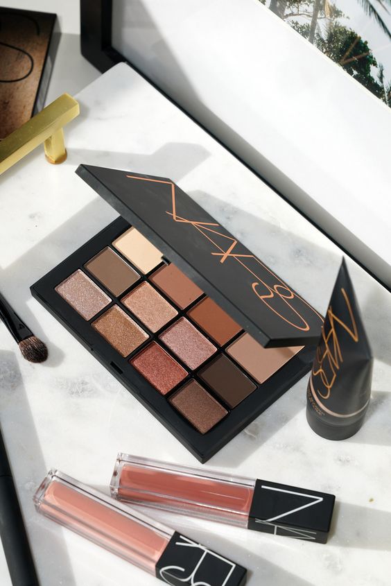 NARS Skin Deep Eye Palette and Super Radiant Booster Review