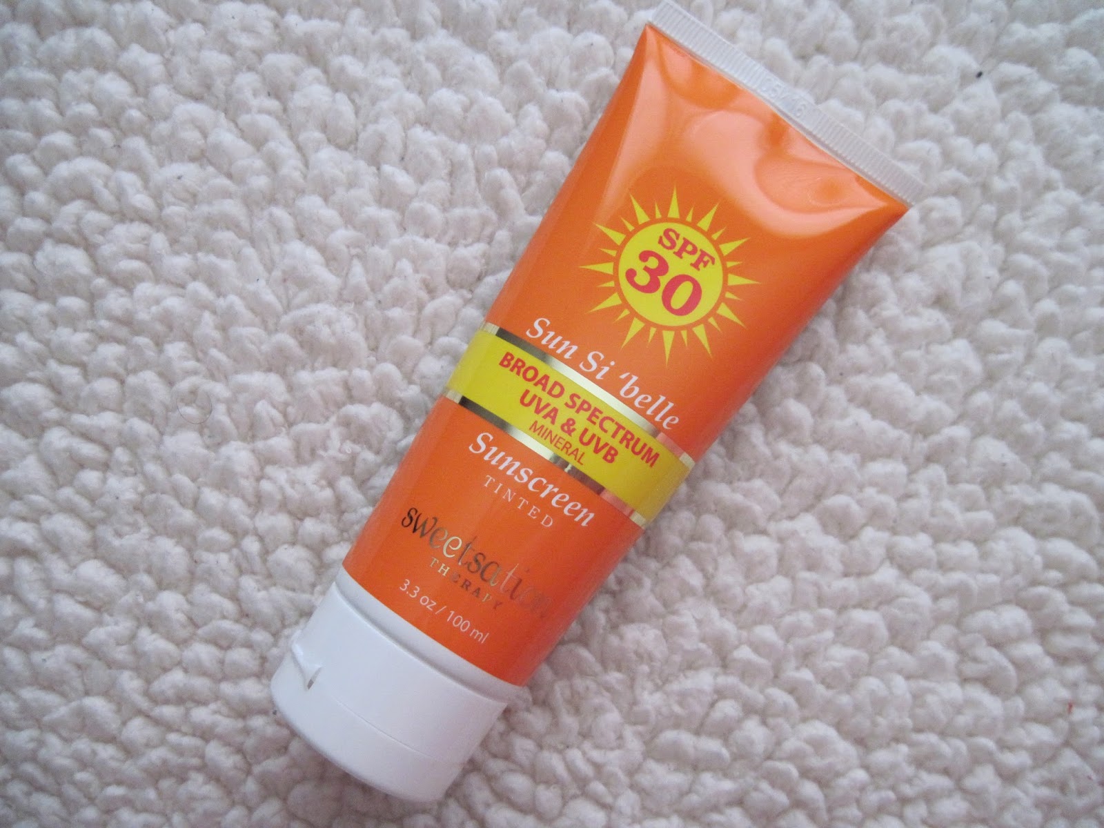 kem chống nắng trang điểm Sun Si’Belle Moisturizing Mineral Sunscreen SPF 30