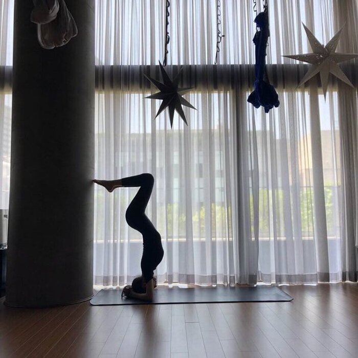 idol nữ Karrina (aespa) yoga
