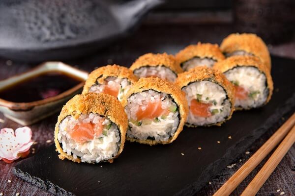 không nên ăn sushi đẻ giảm cân