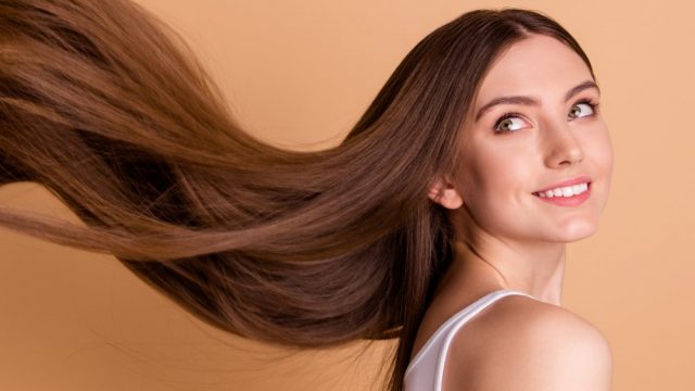 Các chuyên gia đồng ý rằng: Đây là những lý do khiến tóc mọc chậm dù bạn có cố dưỡng tới đâu