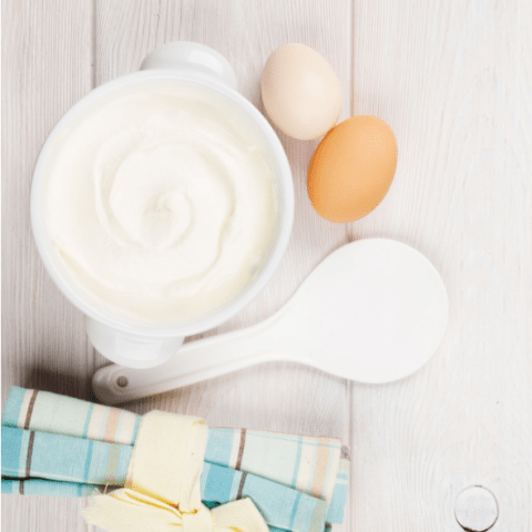 Cách trị mụn bằng mặt nạ sữa chua lòng trắng trứng gà hiệu quả, an toàn