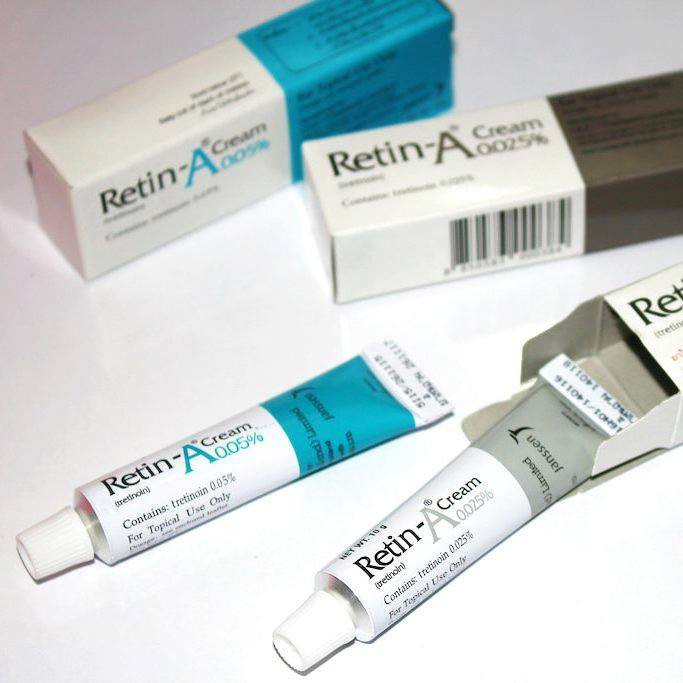 Thuốc bôi trị mụn có chứa axit retinoic hoặc tretinoin 