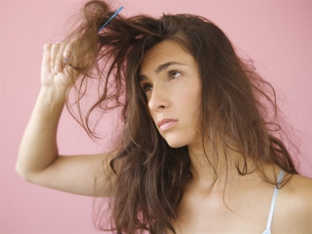 cách phục hồi tóc khô xơ