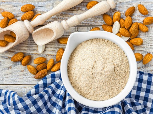 almond flour nuts 800x600 1