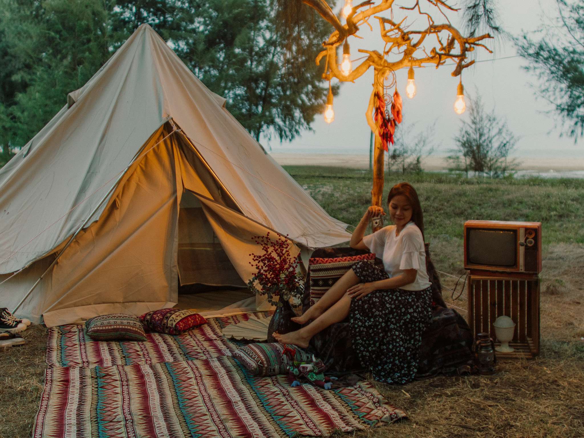 Lều glamping Mông Cổ xinh xắn ở Đi Bụi Camping