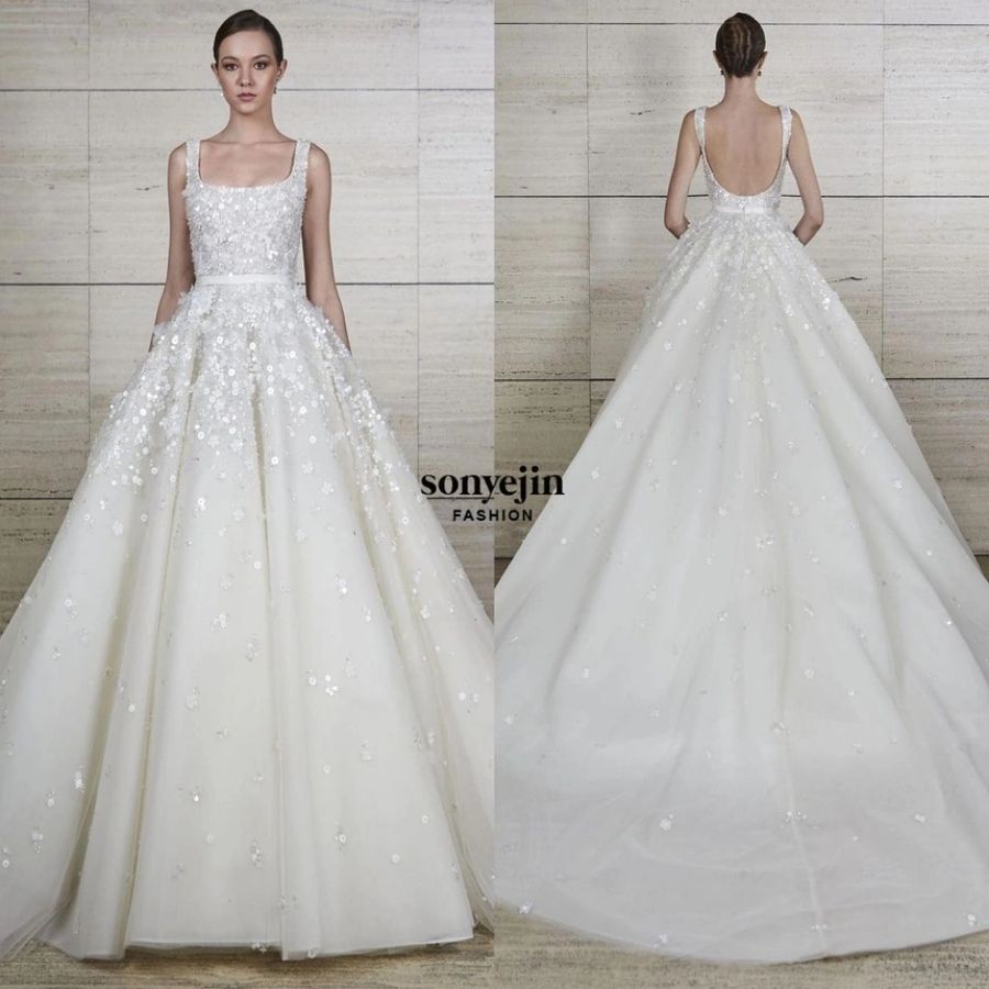Váy cưới của Son Ye Jin nằm trong Bộ sưu tập Bridal Summer - Spring của thương hiệu cao cấp Elie Saab