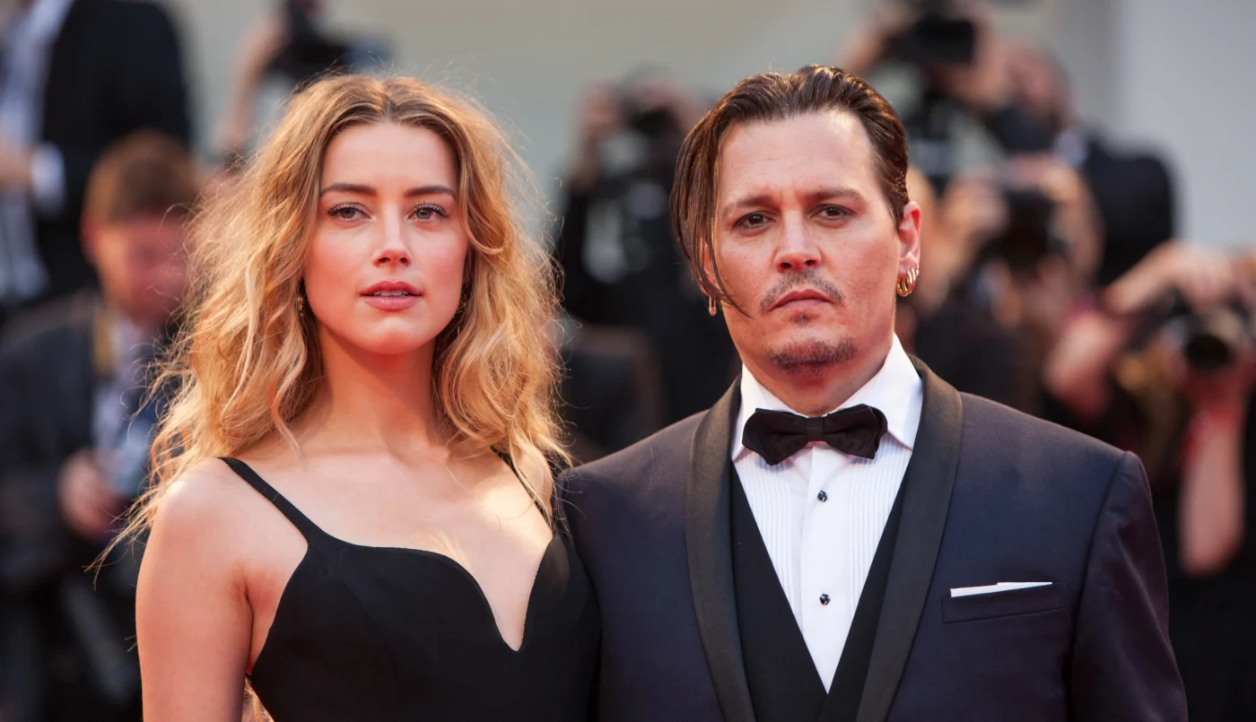Depp yêu cầu số tiền bồi thường lên đến 50 triệu USD về tội phỉ báng mà Amber Heard đã làm trên The Washington Post