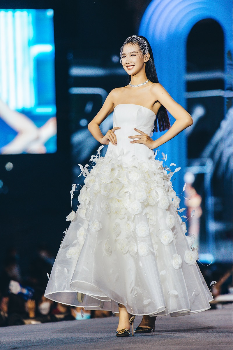 Lê Nguyễn Bảo Ngọc - thí sinh cao nhất Miss World Việt Nam năm nay giành giải Người đẹp thời trang  