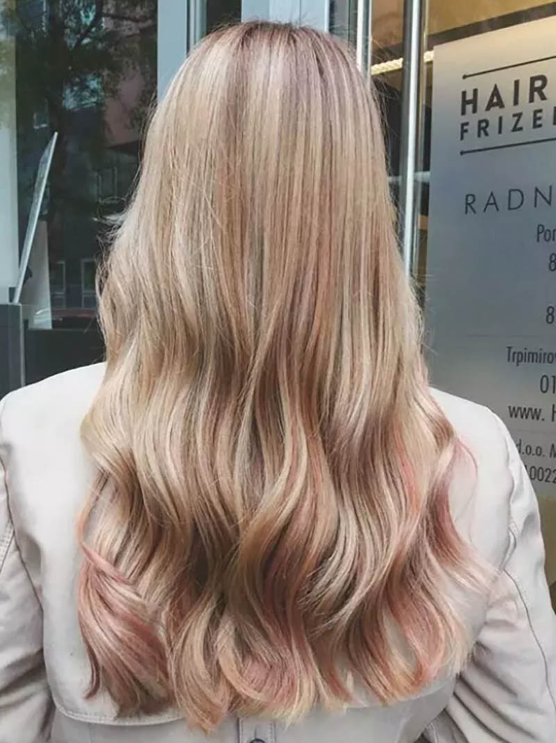 Nhuộm tóc highlight nữ màu hồng vàng
