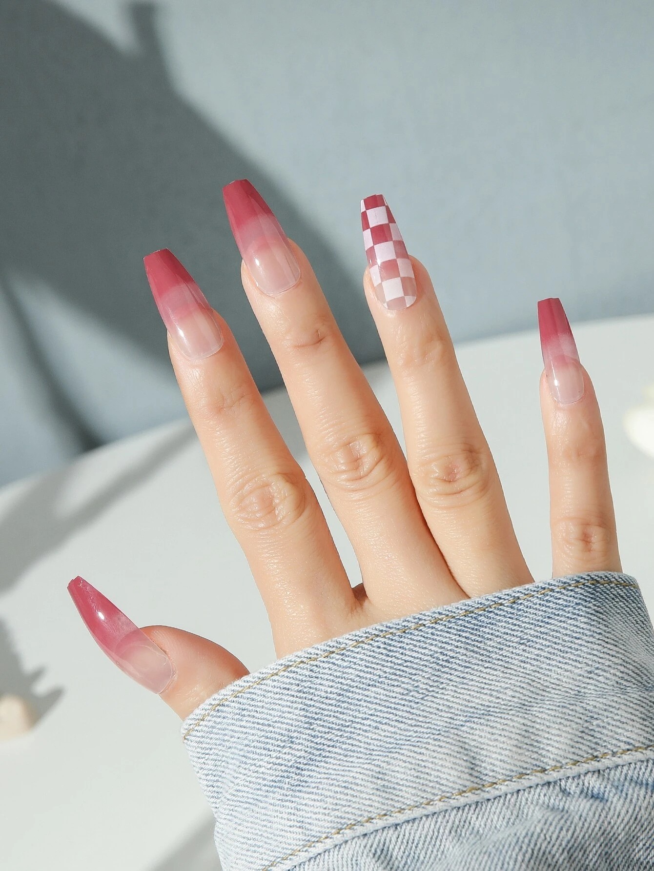 Tham khảo 100 kiểu nail màu hồng sành điệu cuốn hút