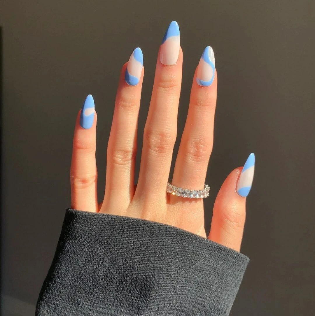 nail màu xanh dương nhạt đơn giản