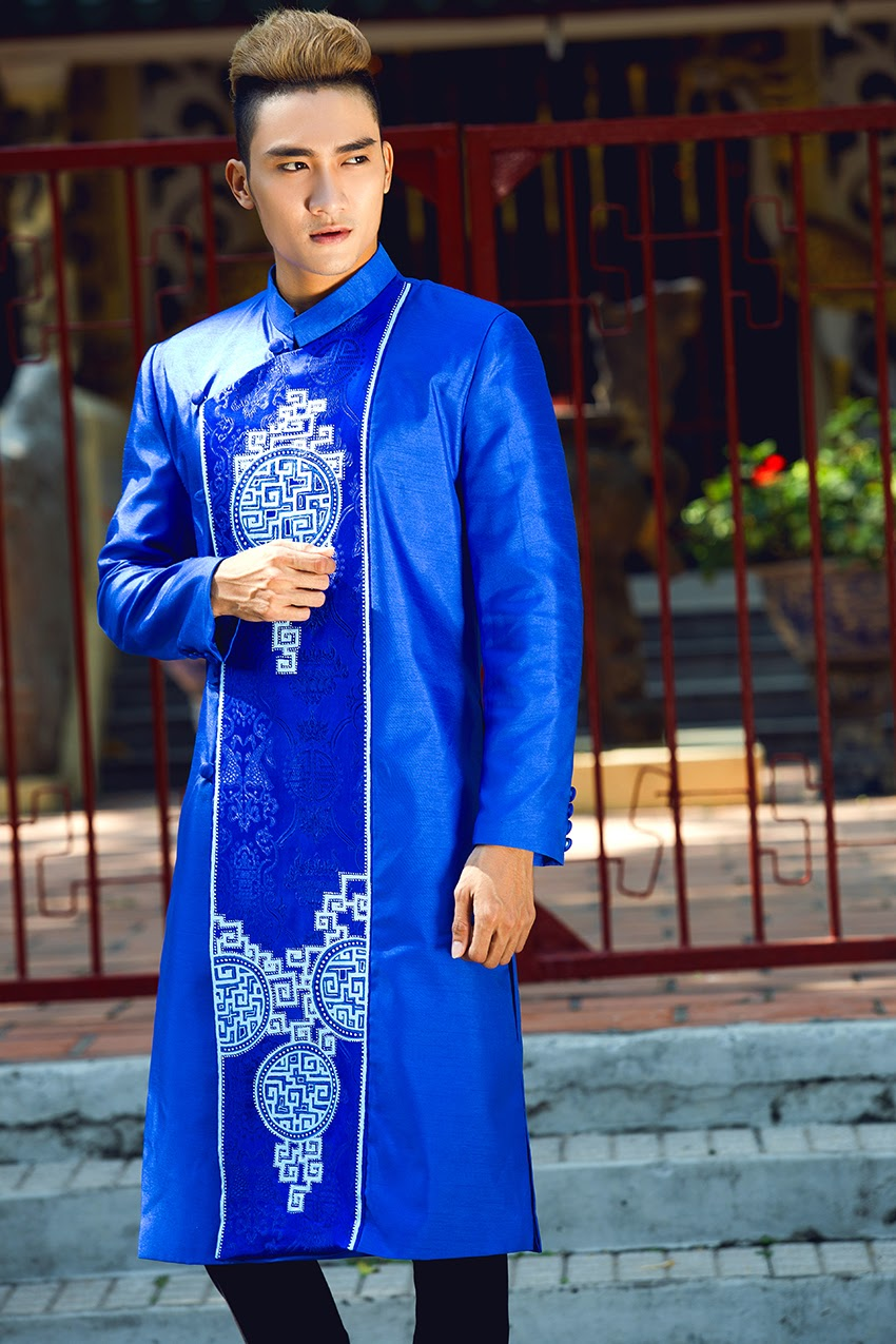 Mẫu áo dài cưới truyền thống màu xanh cho chú rể